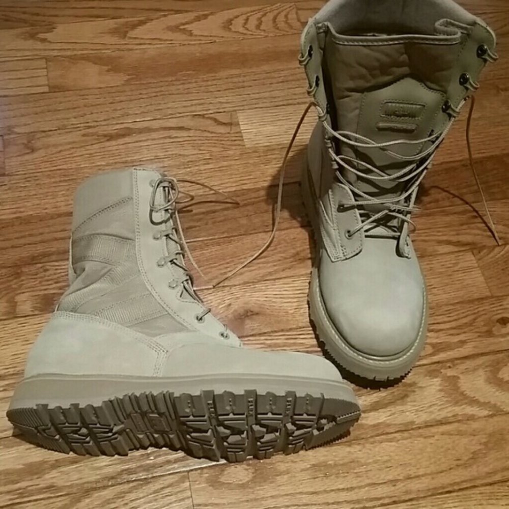 Magnum tactical boots, euc, size 7 - Picture 2 of 3